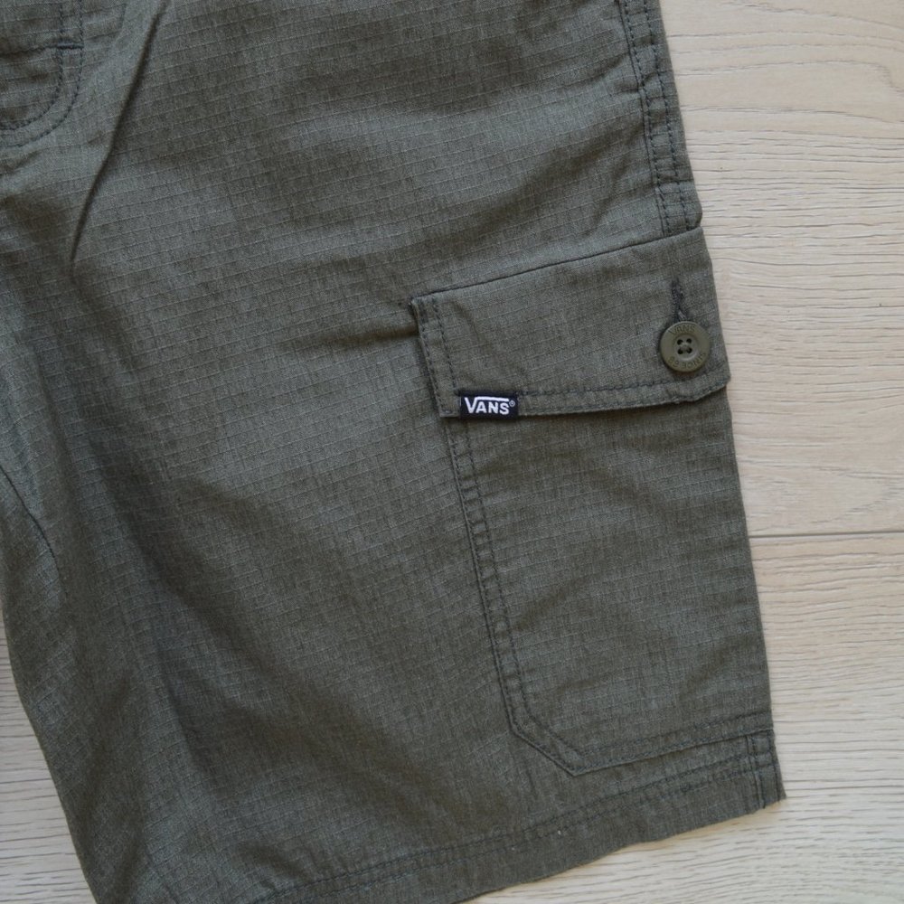 VANS GOODSMAN BERMUDA SHORTS CARGO GREEN MEN SIZE - Picture 2 of 5